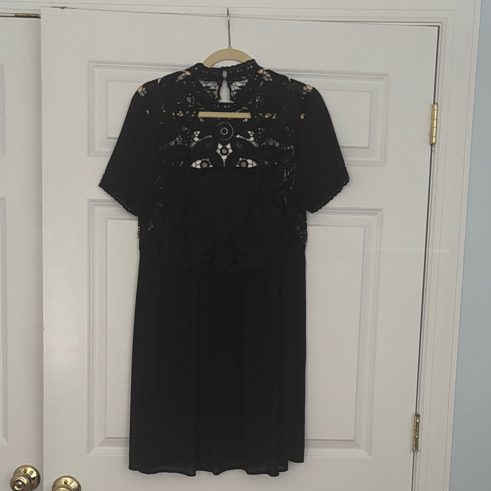 Entro Black Lace Mini Dress - Picture 7 of 7